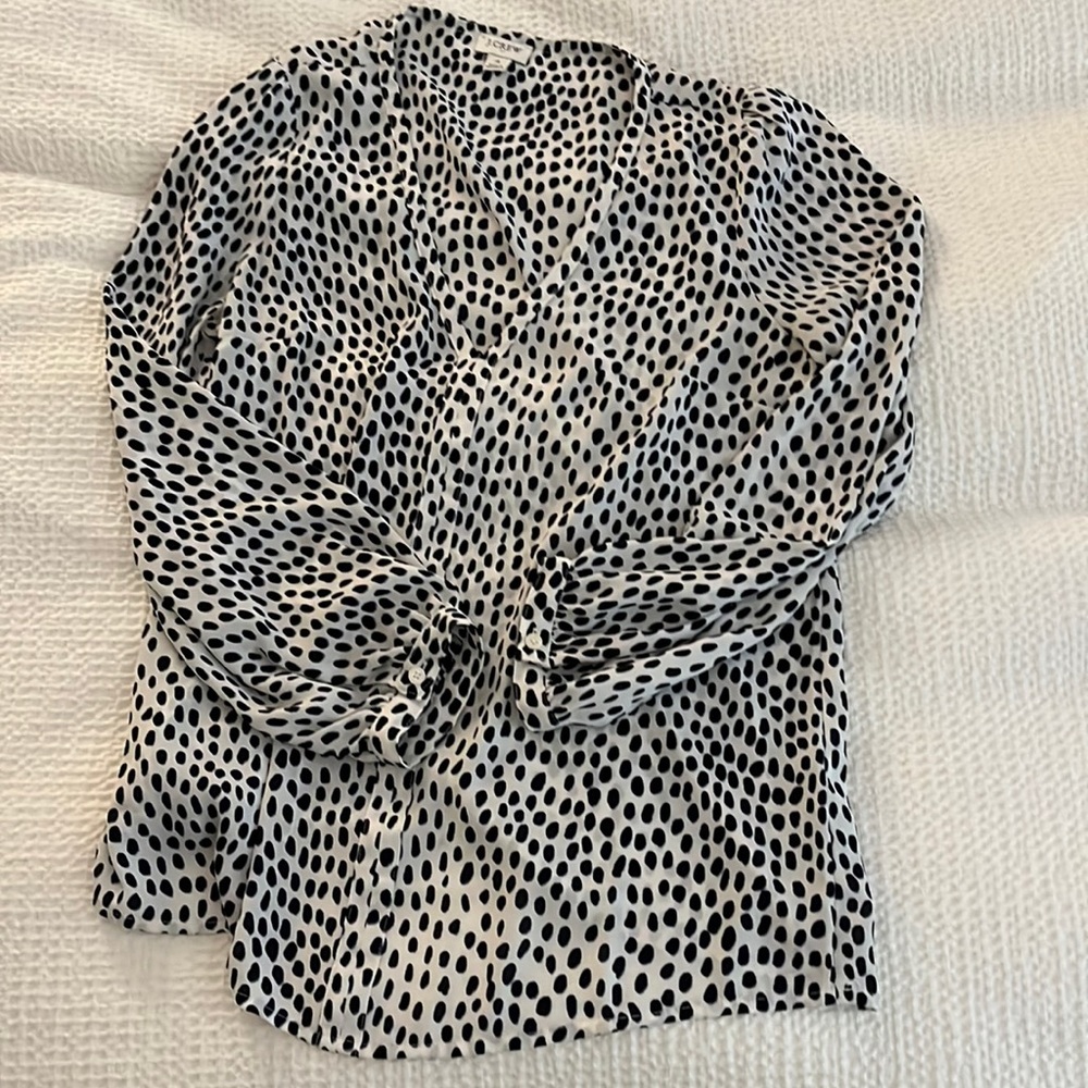 Black and white J crew popover